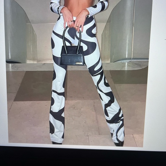 Fashion Nova Set - Picture 2 of 2